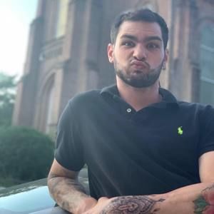 Meet your Posher, Juliano